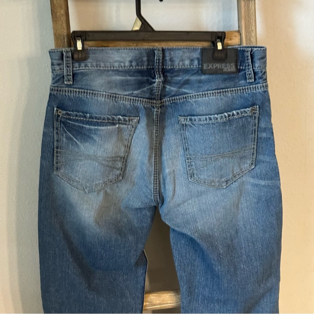 Men's Distressed Blue Jeans 34x32 - Picture 9 of 11